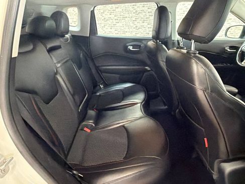 Used 2019 Jeep Compass Trailhawk AWD/4WD image 12
