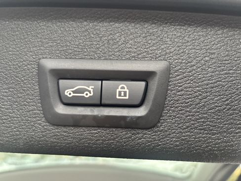 Used 2017 BMW X3 xDrive28i image 7