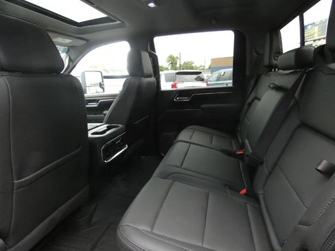 Certified 2024 GMC Sierra 3500 Denali w/ Denali Reserve Package AWD/4WD image 13