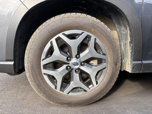 Used 2023 Subaru Forester Premium AWD/4WD image 10