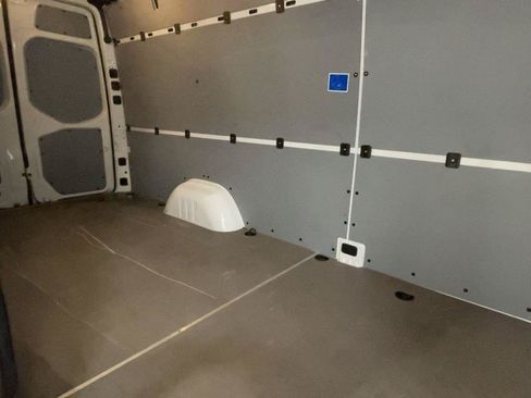 Used 2022 Mercedes-Benz Sprinter 2500 image 24