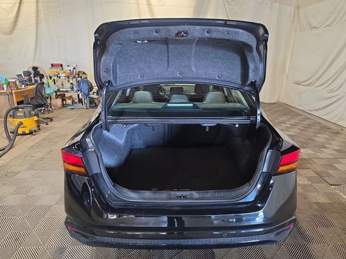 Used 2024 Nissan Altima 2.5 SV FWD image 19