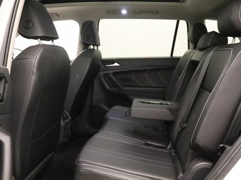 Certified 2023 Volkswagen Tiguan SE w/ Panoramic Sunroof Package FWD image 16