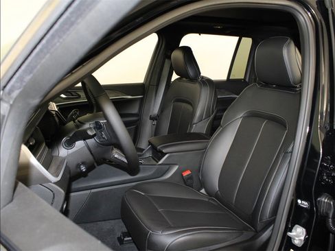 New 2025 Jeep Grand Cherokee Limited w/ Luxury Tech Group II image 11