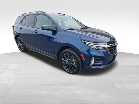 Used 2022 Chevrolet Equinox RS w/ LPO, Floor Liner Package image 18