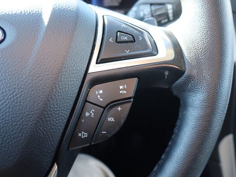 Used 2024 Ford Edge SEL w/ Convenience Package image 17