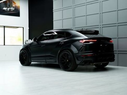 Used 2021 Lamborghini Urus AWD/4WD image 32