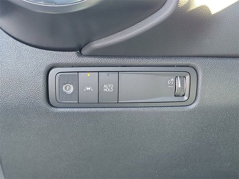 New 2026 Chevrolet Equinox EV LT image 12