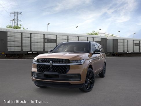 New 2026 Lincoln Navigator L Black Label AWD/4WD image 2
