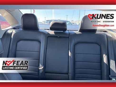 Used 2021 Volkswagen Jetta SE image 36