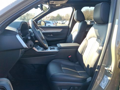 Certified 2025 MAZDA CX-70 3.3 Turbo S w/ Premium Package image 14