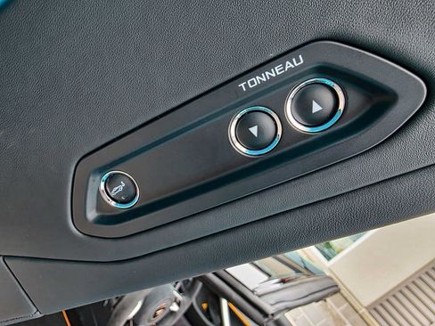 Used 2025 McLaren Artura Spider image 50