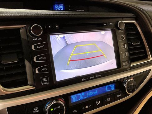 Used 2019 Toyota Highlander Limited image 55