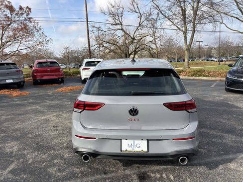 New 2026 Volkswagen GTI SE FWD image 6