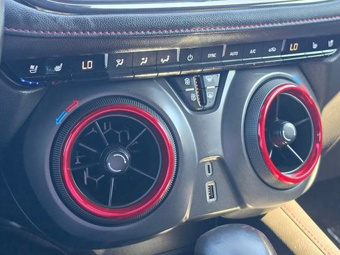 Used 2020 Chevrolet Blazer RS AWD/4WD image 26
