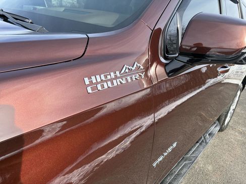 Used 2022 Chevrolet Tahoe High Country image 12