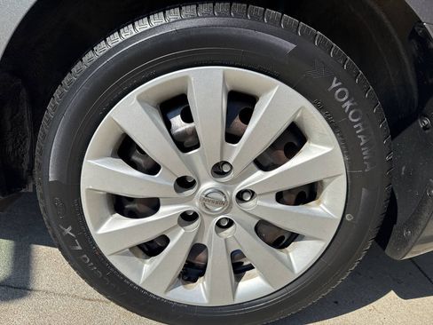 Used 2017 Nissan Sentra S FWD image 20