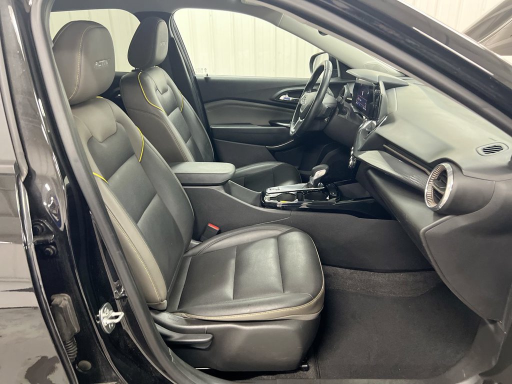 Used 2025 Chevrolet Trax ACTIV w/ Driver Confidence Package FWD image 21