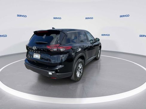 Used 2024 Nissan Rogue S image 8