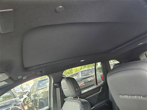 New 2026 GMC Acadia Denali w/ Super Cruise Package image 16