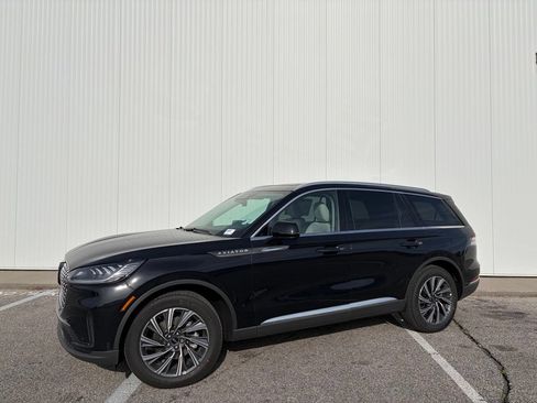 New 2026 Lincoln Aviator AWD image 1
