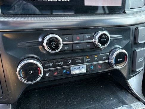 Used 2025 Ford F150 Lariat AWD/4WD image 28