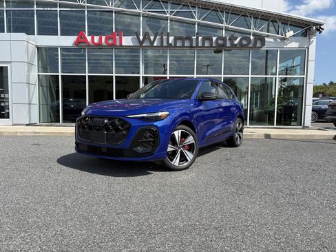 New 2026 Audi SQ5 Prestige AWD/4WD image 1