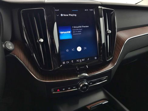 Certified 2023 Volvo XC60 B5 Plus w/ Climate Package AWD/4WD image 25