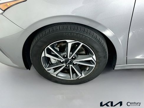 Certified 2024 Kia Forte LXS image 28