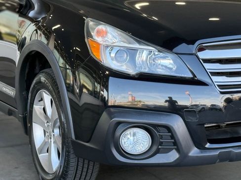 Used 2013 Subaru Outback 2.5i Limited w/ Special Appearance Pkg image 8
