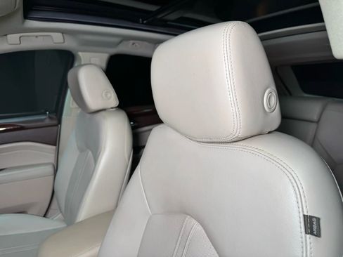 Used 2015 Cadillac SRX Luxury w/ Driver Awareness Package image 38