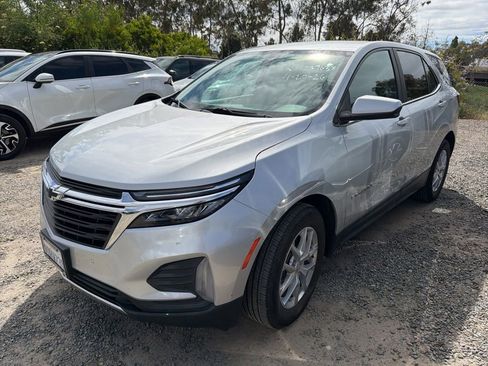 Used 2022 Chevrolet Equinox LT image 1