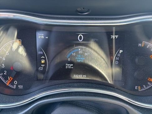 Used 2021 Jeep Grand Cherokee Limited w/ Luxury Group II image 10