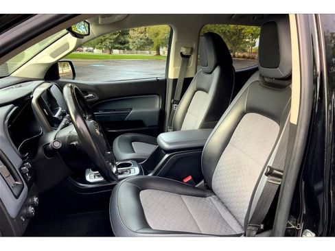 Used 2017 Chevrolet Colorado Z71 image 25