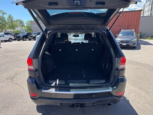 Used 2011 Jeep Grand Cherokee Overland AWD/4WD image 14