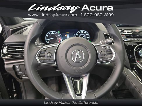 Used 2025 Acura RDX SH-AWD image 15
