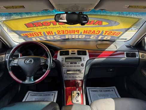 Used 2005 Lexus ES 330 Sedan image 12