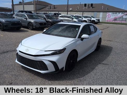 Used 2025 Toyota Camry SE w/ Multimedia Upgrade Package FWD image 14