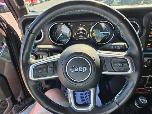 Used 2022 Jeep Wrangler Unlimited Rubicon 4xe w/ Cold Weather Group AWD/4WD image 3