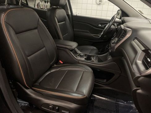 Used 2022 GMC Acadia AT4 image 23