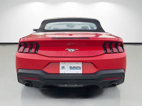 Used 2024 Ford Mustang Convertible RWD image 4
