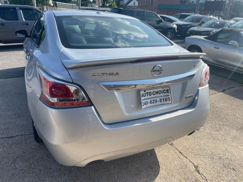 Used 2015 Nissan Altima 2.5 S w/ Special Edition Package FWD image 16