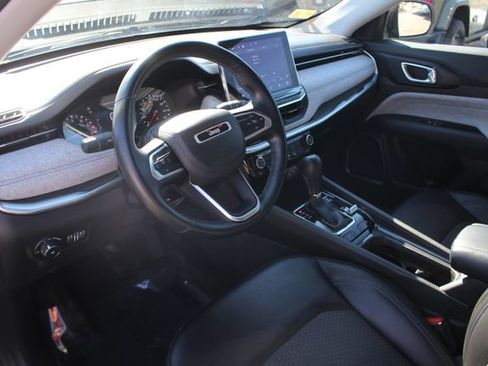 Used 2022 Jeep Compass Latitude w/ Convenience Group image 3