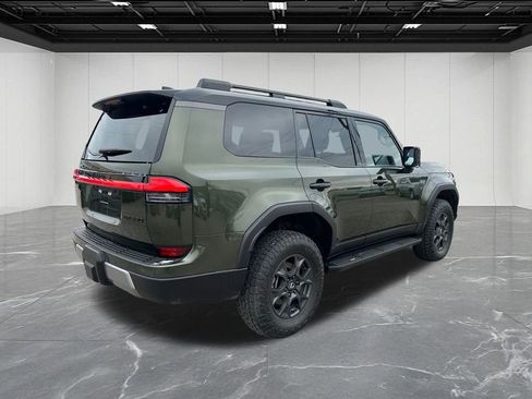 Used 2025 Lexus GX 550 image 10