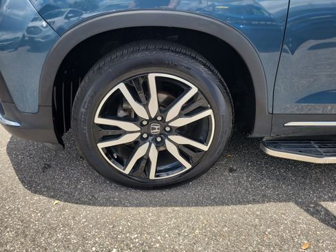 Used 2020 Honda Pilot Touring image 6