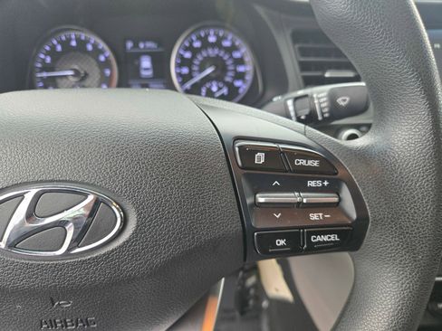 Used 2020 Hyundai Elantra SEL FWD image 18