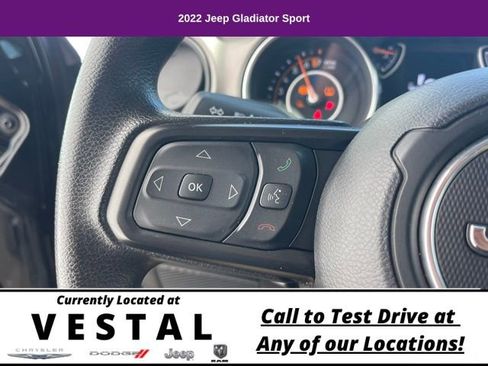 Used 2022 Jeep Gladiator Sport image 15