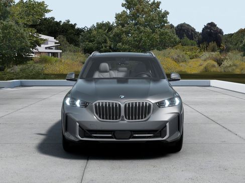 Used 2026 BMW X5 xDrive40i w/ Premium Package AWD/4WD image 3