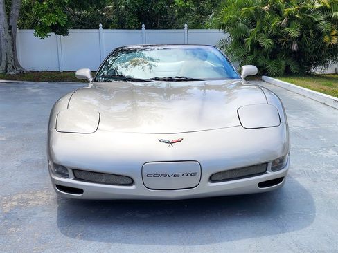 Used 1998 Chevrolet Corvette Convertible w/ Memory Pkg image 3