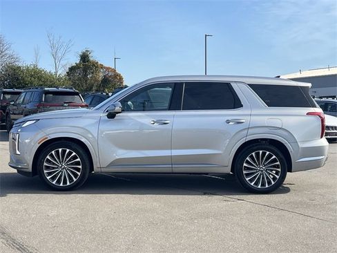 Used 2024 Hyundai Palisade Calligraphy image 39